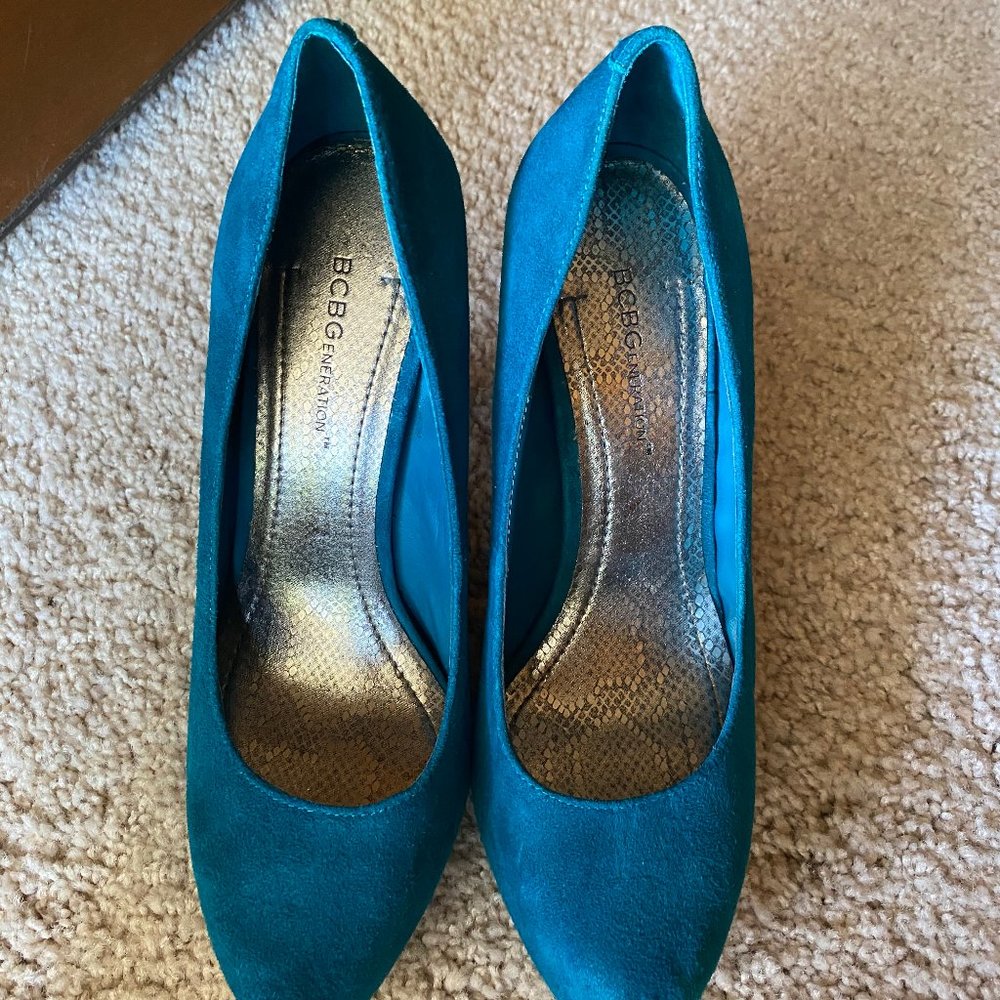 BCBGeneration Parade Platform Pumps. - Picture 5 of 7
